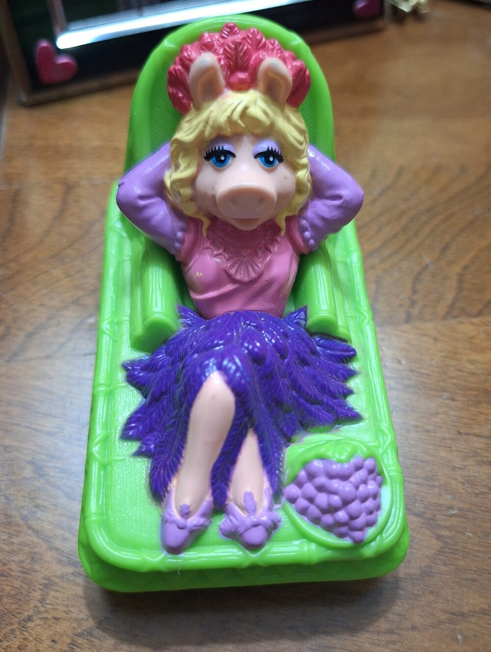 Vintage 1995 Mcdonalds Muppets Miss Piggy Rocking Recliner Toy